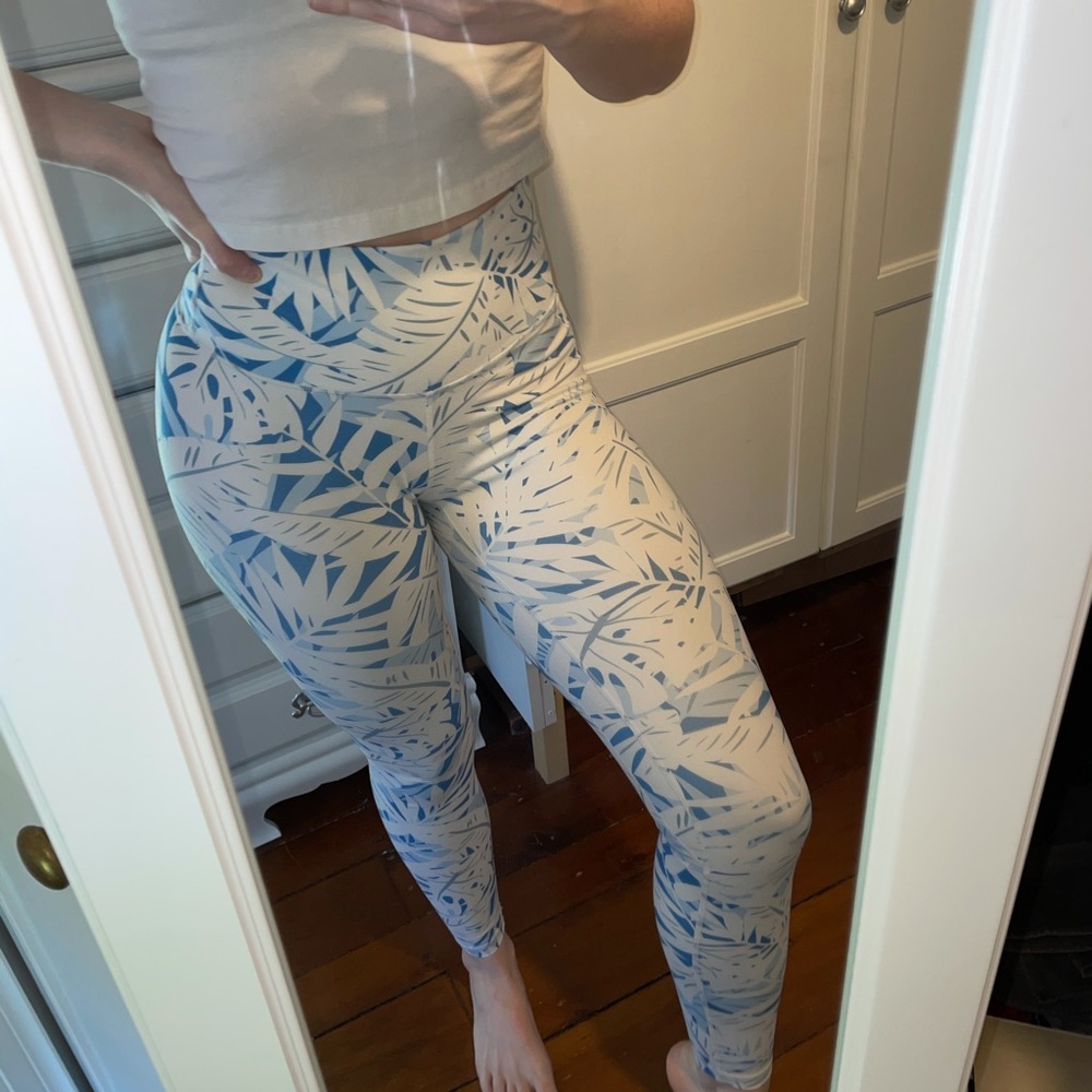 Brushed palm leaf leggings
